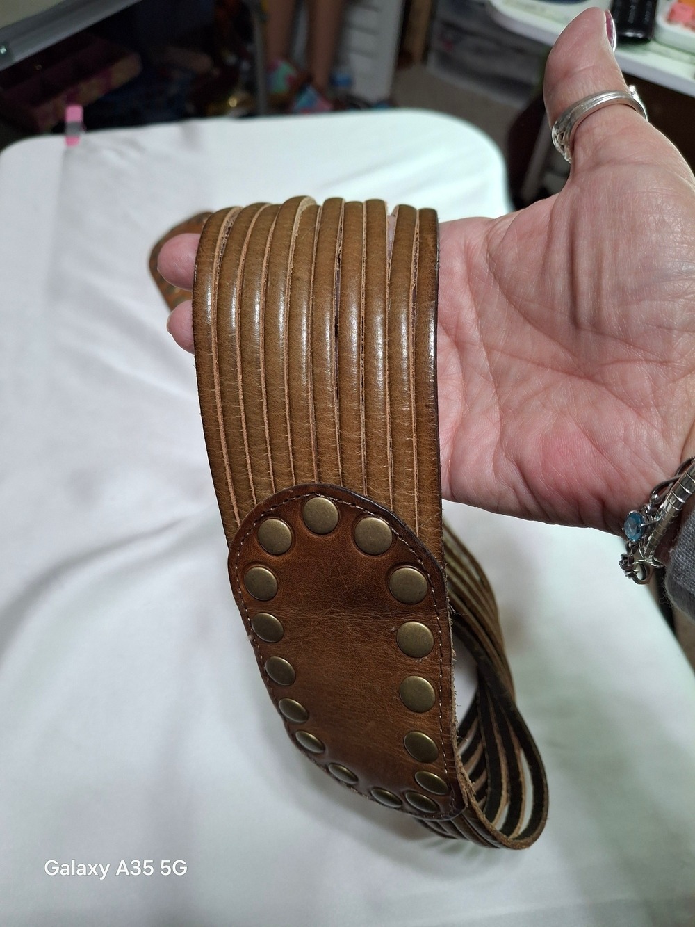 Linea Pelle Brown Leather Belt with Brass-Tone Green Accent Buckle - Picture 4 of 11